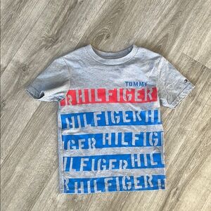 Tommy Hilfiger Gray T-Shirt with Blue and Red Logo